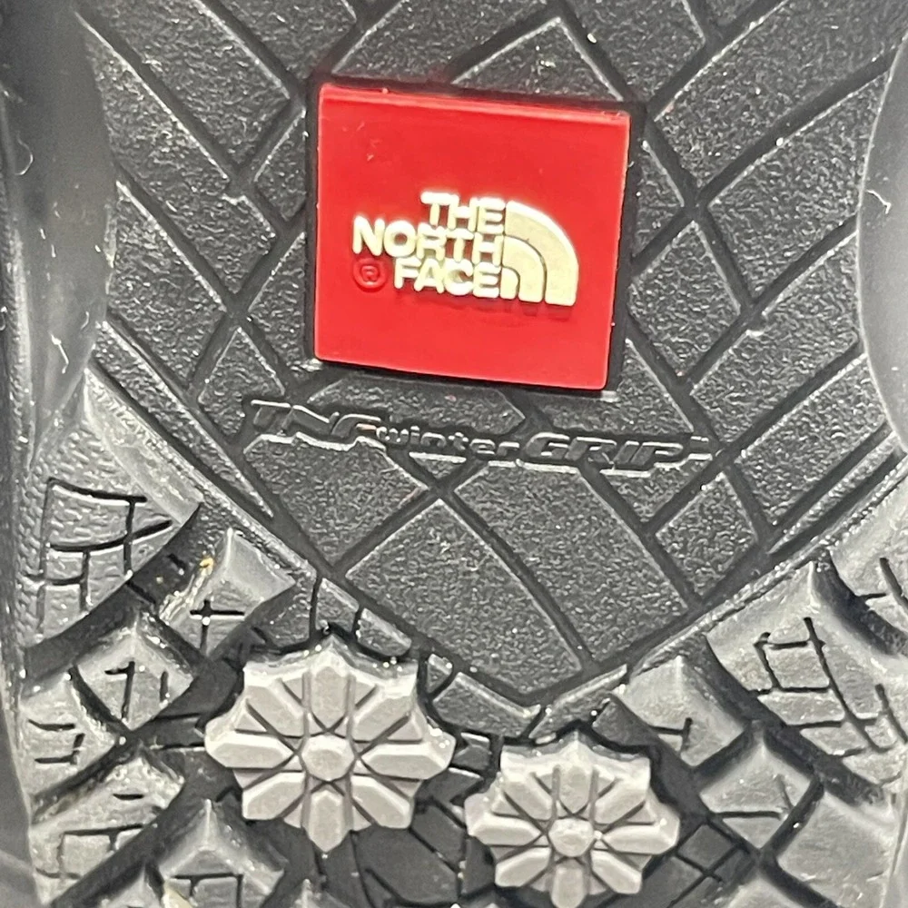 The North Face Thermoball Utility Boots Women 7 Gray Waterproof Snow Winter Shoe